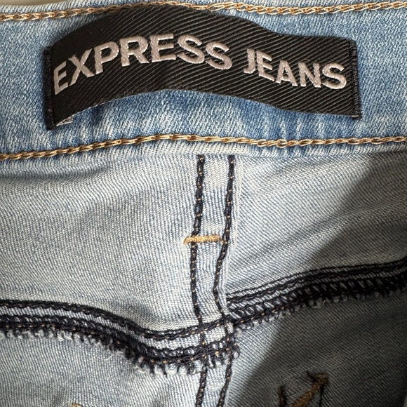 Express Women's Light Blue Distressed Jeans midrise (Size 4R) - Picture 10 of 10